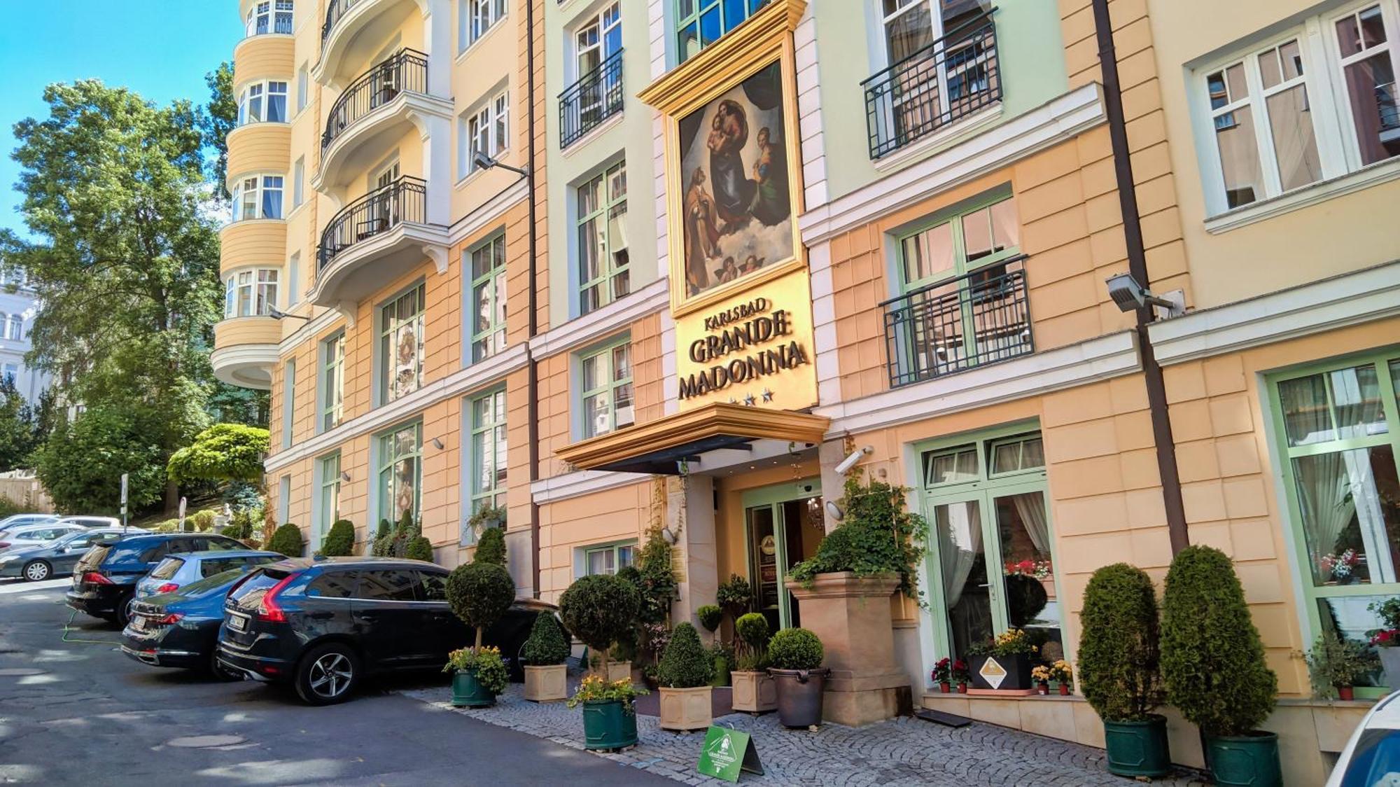 Karlsbad Grande Madonna Hotel Kültér fotó