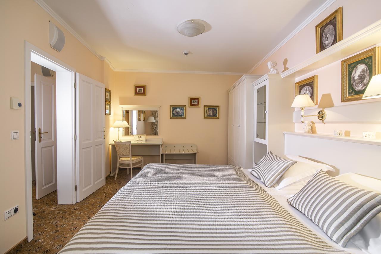 Karlsbad Grande Madonna Hotel Kültér fotó